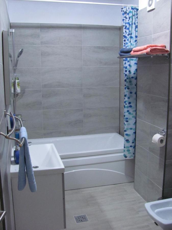 Apartamente Azzurro On The Beach Năvodari Eksteriør bilde